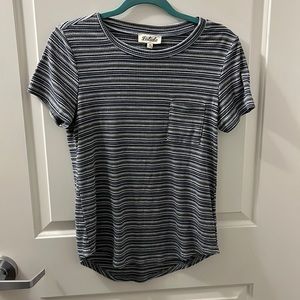 Sz M Listiele fitted T shirt